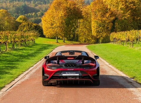 McLaren 765LT Spider 5