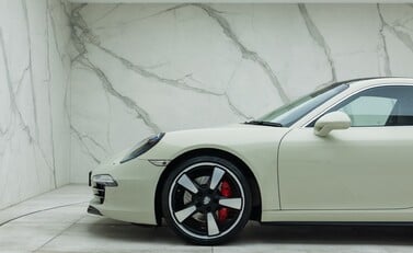 Porsche 911 50TH ANNIVERSARY EDITION (991) 31