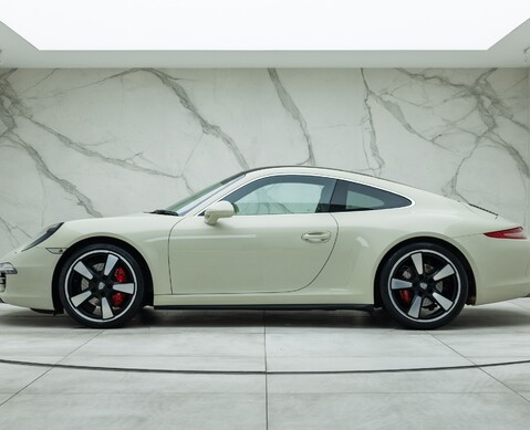 Porsche 911 50TH ANNIVERSARY EDITION (991)