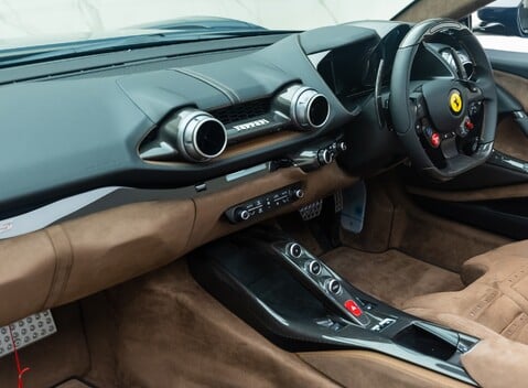 Ferrari 812 GTS 18