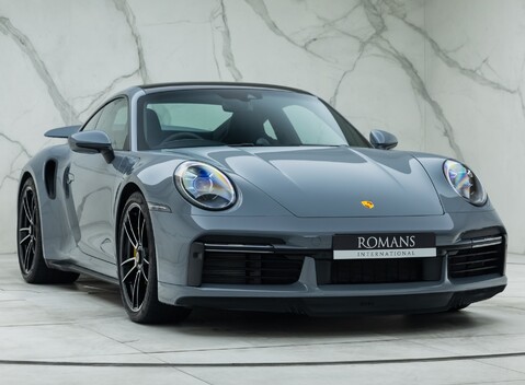 Porsche 911 Turbo S (992) 6