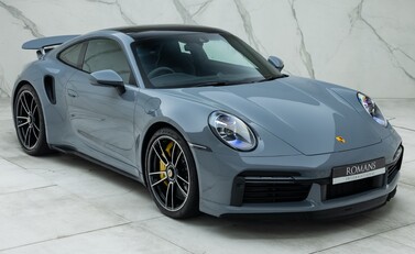 Porsche 911 Turbo S (992) 8