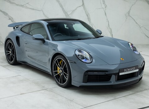 Porsche 911 Turbo S (992) 8