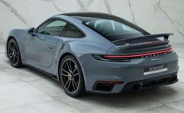 Porsche 911 Turbo S (992) 9