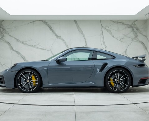 Porsche 911 Turbo S (992) 