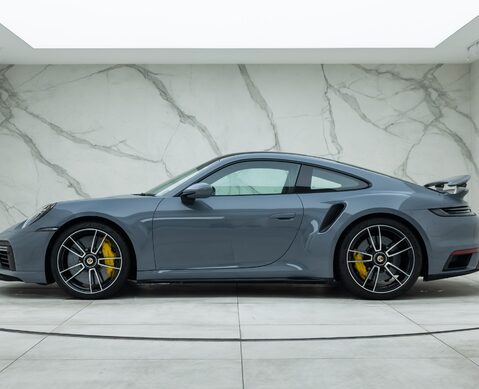 Porsche 911 Turbo S (992)