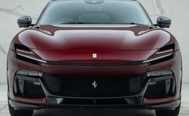 Ferrari Purosangue 5