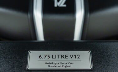 Rolls-Royce Phantom VIII 52