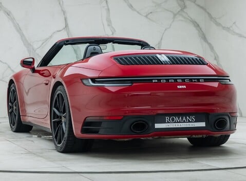 Porsche 911 Carrera CABRIOLET (992) 13