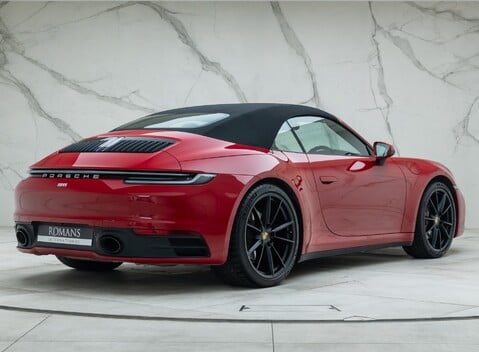 Porsche 911 Carrera CABRIOLET (992) 8