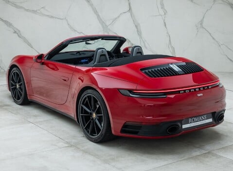 Porsche 911 Carrera CABRIOLET (992) 15