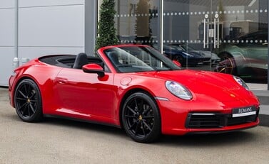 Porsche 911 Carrera CABRIOLET (992) 2