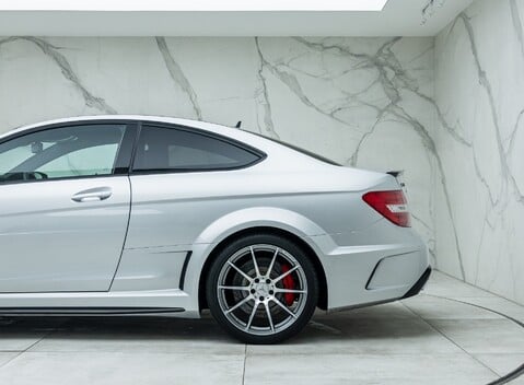 Mercedes-Benz C63 AMG Black Series 42