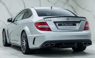 Mercedes-Benz C63 AMG Black Series 12