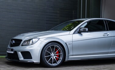 Mercedes-Benz C63 AMG Black Series 6