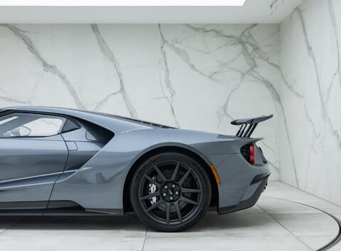 Ford GT Carbon Series 67