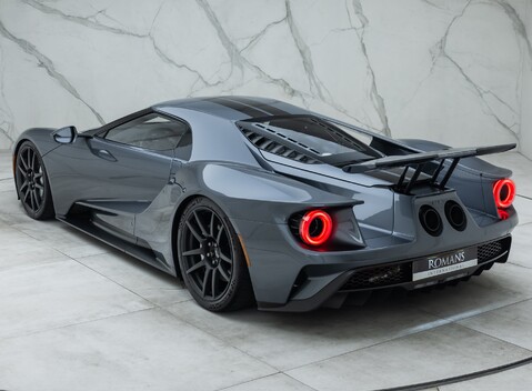 Ford GT Carbon Series 12