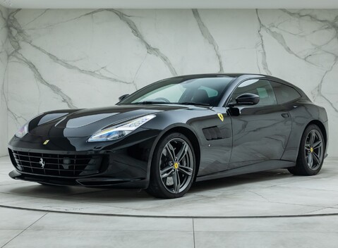 Ferrari GTC4 Lusso V12 1