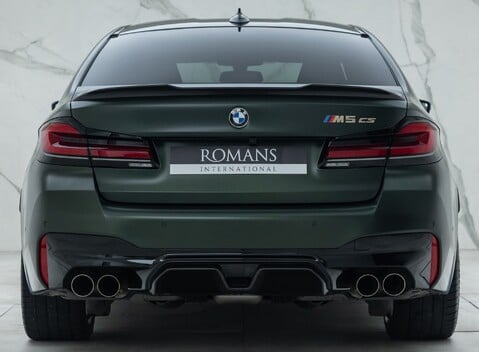 BMW M5 CS 5