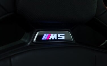 BMW M5 CS 13