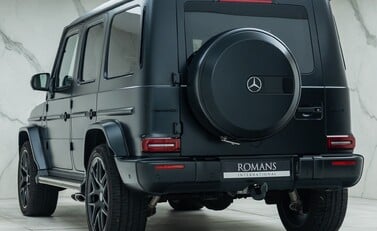 Mercedes-Benz G Series AMG G 63 7