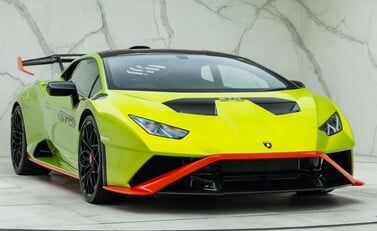 Lamborghini Huracan STO 6