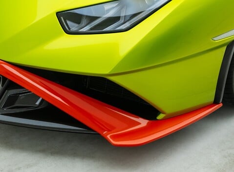 Lamborghini Huracan STO 34