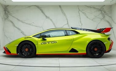 Lamborghini Huracan STO 2