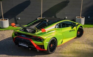 Lamborghini Huracan STO 5