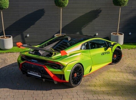 Lamborghini Huracan STO 5