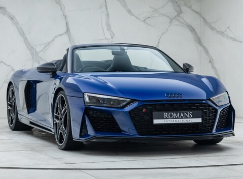 Audi R8 V10 PERFORMANCE CARBON BLACK SPYDER 10