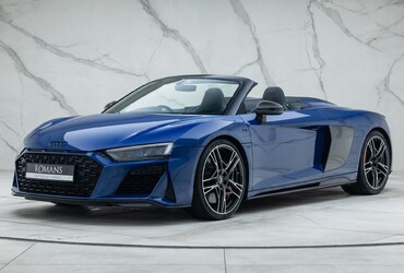 Audi R8 V10 PERFORMANCE CARBON BLACK SPYDER