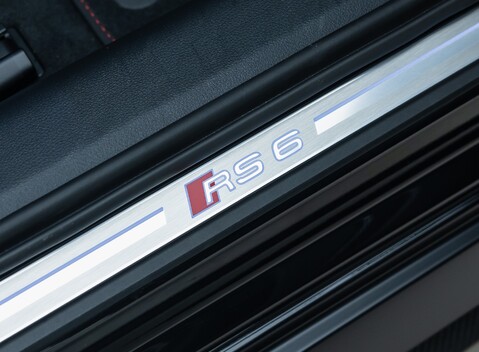 Audi RS6 AVANT PERFORMANCE CARBON VORSPRUNG 24