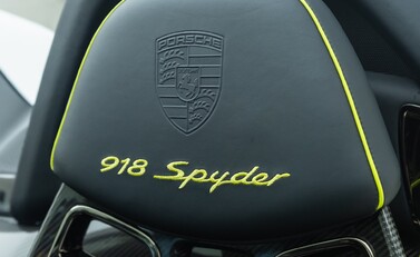 Porsche 918 Spyder 19