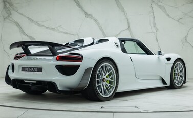 Porsche 918 Spyder 9