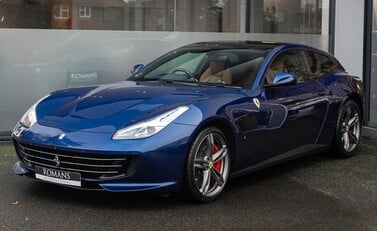 Ferrari GTC4 Lusso V12 2