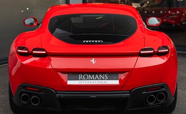 Ferrari Roma 4