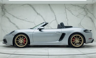 Porsche 718 BOXSTER GTS 4.0 3