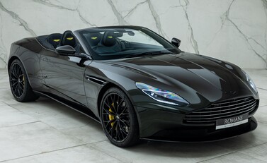 Aston Martin DB11 V8 VOLANTE 14