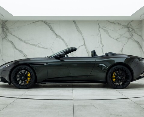 Aston Martin DB11 V8 VOLANTE