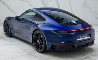 Porsche 911 Carrera GTS (992) 10