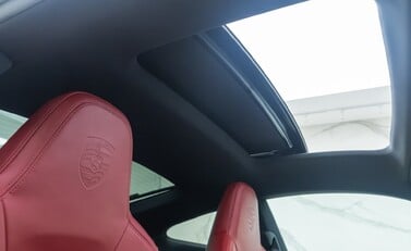 Porsche 911 Carrera GTS (992) 14