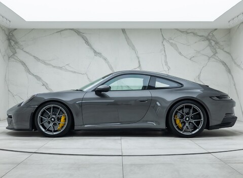 Porsche 911 GT3 TOURING (992) 5