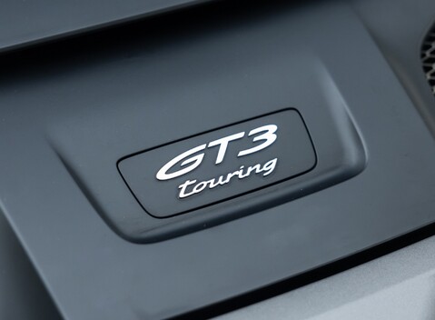 Porsche 911 GT3 TOURING (992) 33