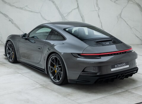 Porsche 911 GT3 TOURING (992) 12