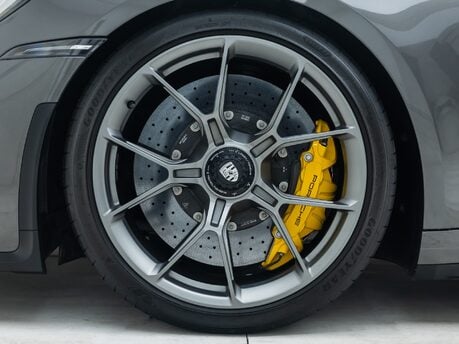 Porsche 911 GT3 TOURING (992)
