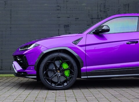 Lamborghini Urus PERFORMANTE 3