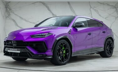 Lamborghini Urus PERFORMANTE 1