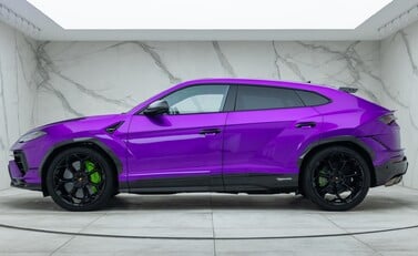 Lamborghini Urus PERFORMANTE 5