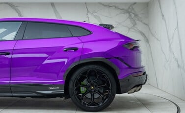 Lamborghini Urus PERFORMANTE 54